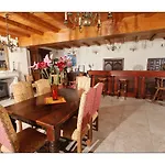 Chateau De Mauras 4*