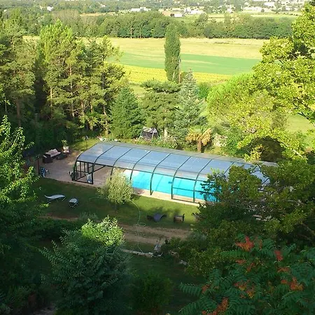 Chateau De Mauras Bed & Breakfast