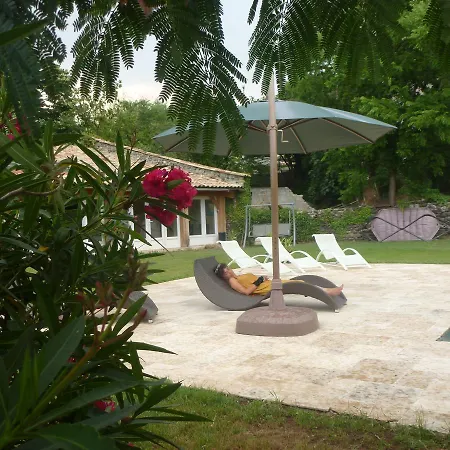 Bed & Breakfast Chateau De Mauras *