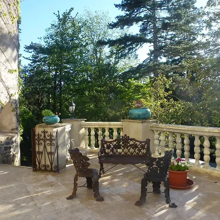 Chateau De Mauras Bed & Breakfast