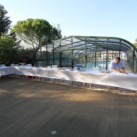 Chateau De Mauras Bed & Breakfast Chomerac