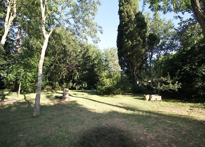 Chateau De Mauras 4*