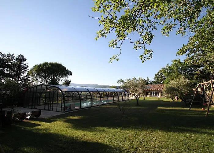 Chateau De Mauras 4*